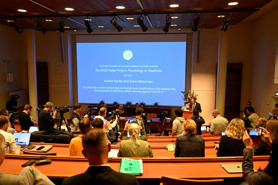 فاز كاتالين كاريكو ودرو وايزمان بجائزة نوبل في الطب هذا العام في ستوكهولم