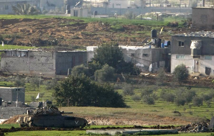 دبابة إسرائيلية داخل قطاع غزة في 15 يناير2009