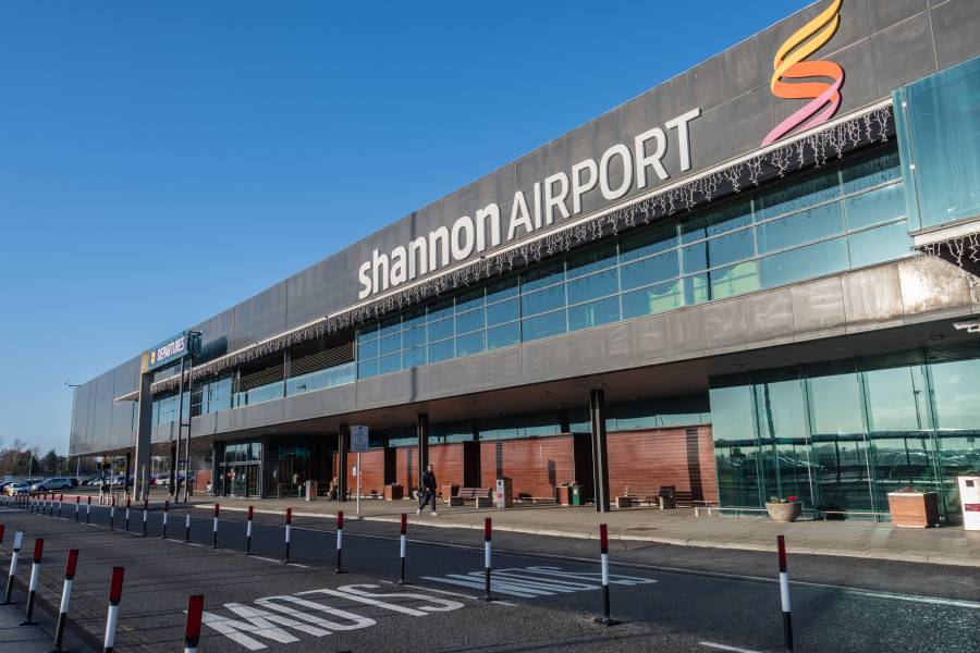 طائرة تعود إلى مطار شانون بسبب وجود راكب مخمور يهدد أمن المسافرين على الطائرة