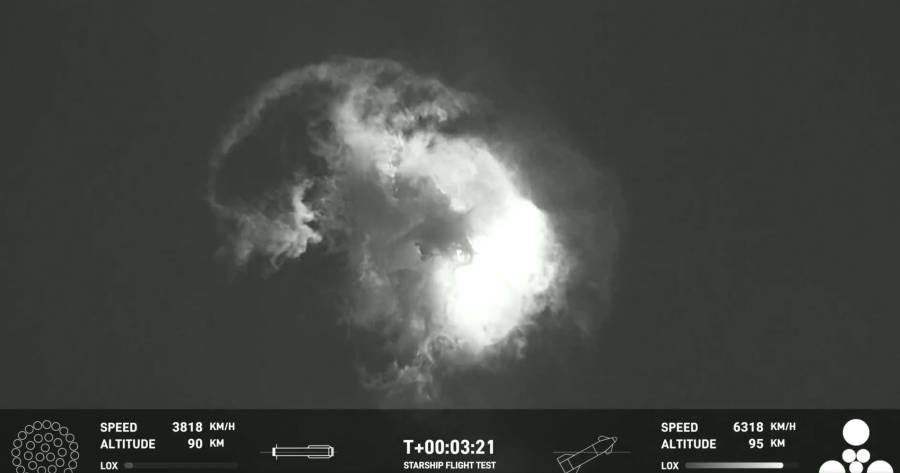 انفجار ستارشيب بعد إطلاقه يوم السبت