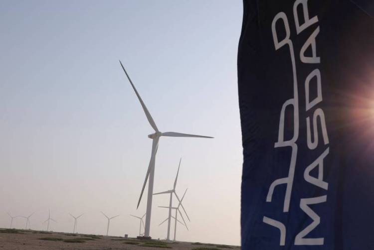 «مصدر» الإماراتية توقع أكبر صفقة في مجال الطاقة ببورصة أثينا